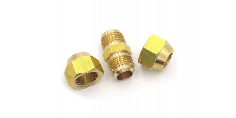 Двойна връзка 3/8" , месинг, комплект с гайки